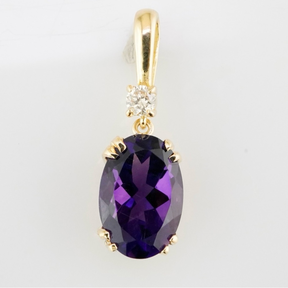 14k yellow gold amethyst and natural diamond pendant